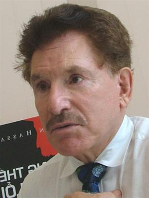 Bác sĩ Allen Hassan