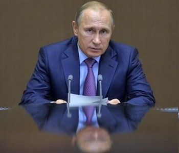 Putin trong hội nghị quốc phòng
