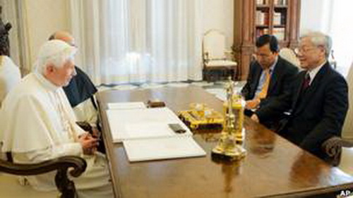 TBT Nguyễn Phú Trọng gặp Giáo Hoàng Benedict XVI