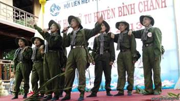 Buổi diễn văn nghệ ở chùa Pháp Hải