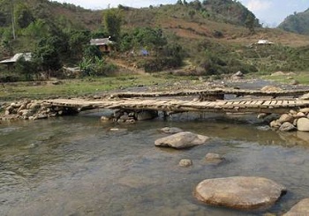 cầu gang cầu sắt