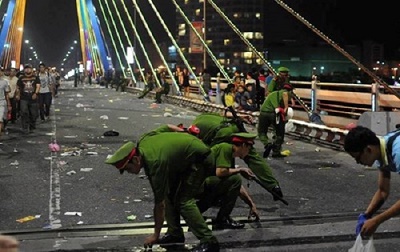 nhặt rác ở Đà Nẳng