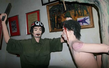 Tra tấn tù nhân ở Côn Đảo